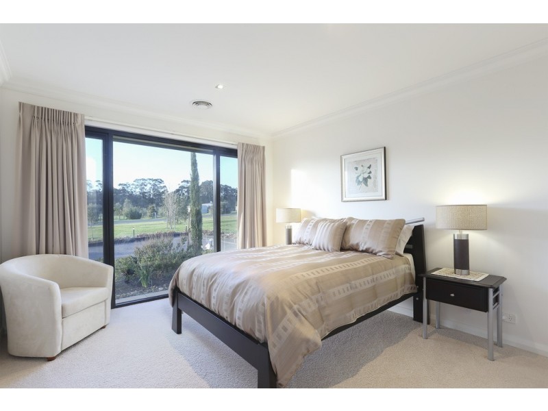 40 Domenica Drive, Junortoun VIC 3551