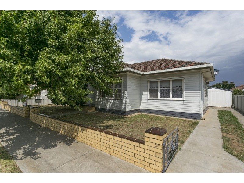 50 Montgomery Crescent, White Hills VIC 3550