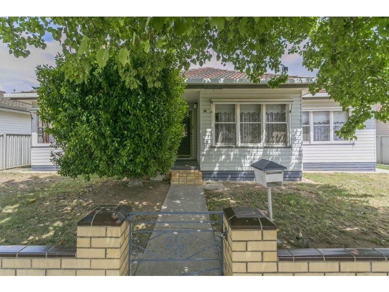 50 Montgomery Crescent, White Hills VIC 3550