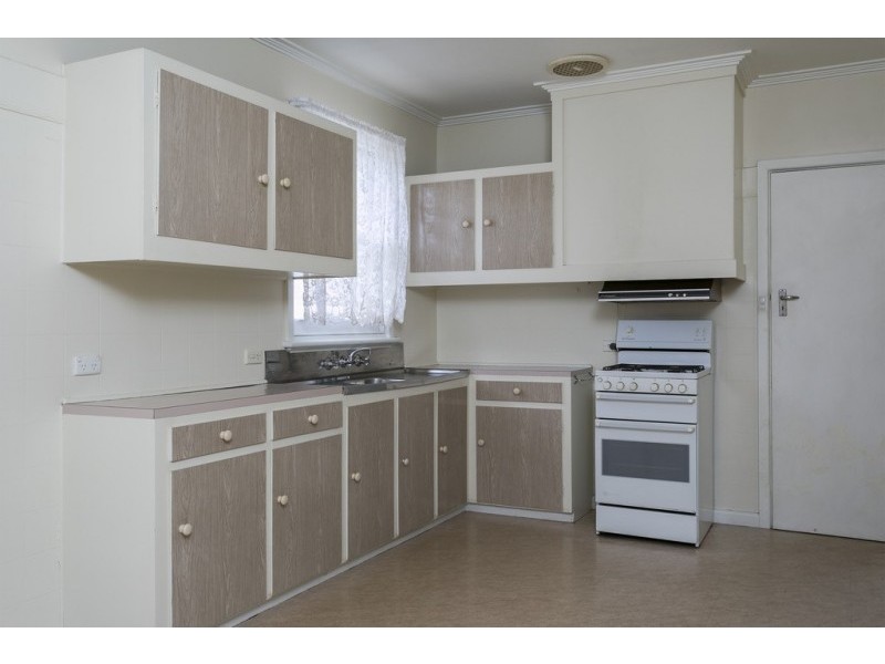 50 Montgomery Crescent, White Hills VIC 3550