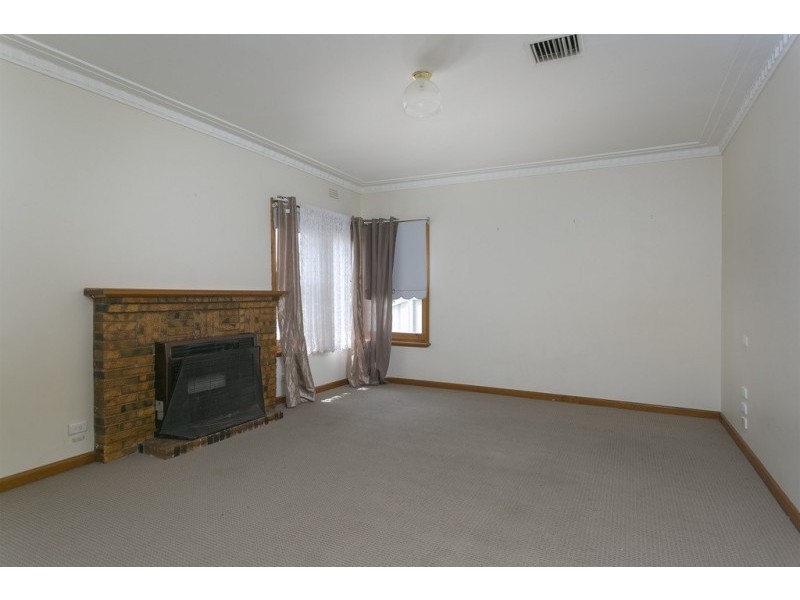 50 Montgomery Crescent, White Hills VIC 3550