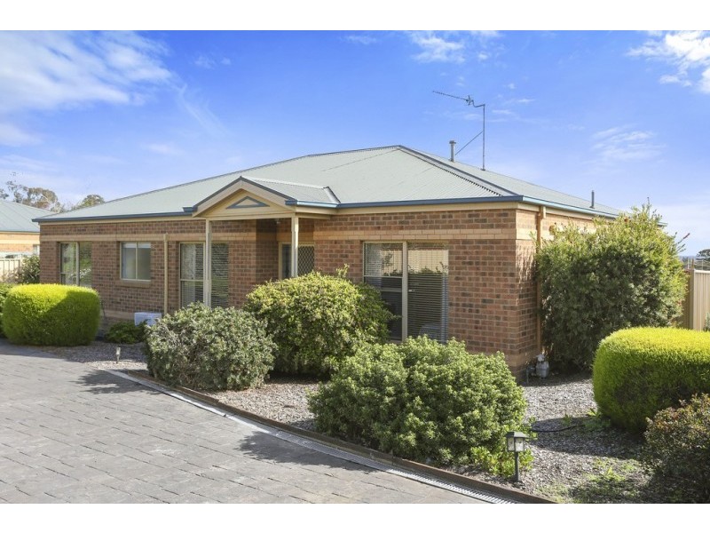 2/1 The Terrace, Kennington VIC 3550