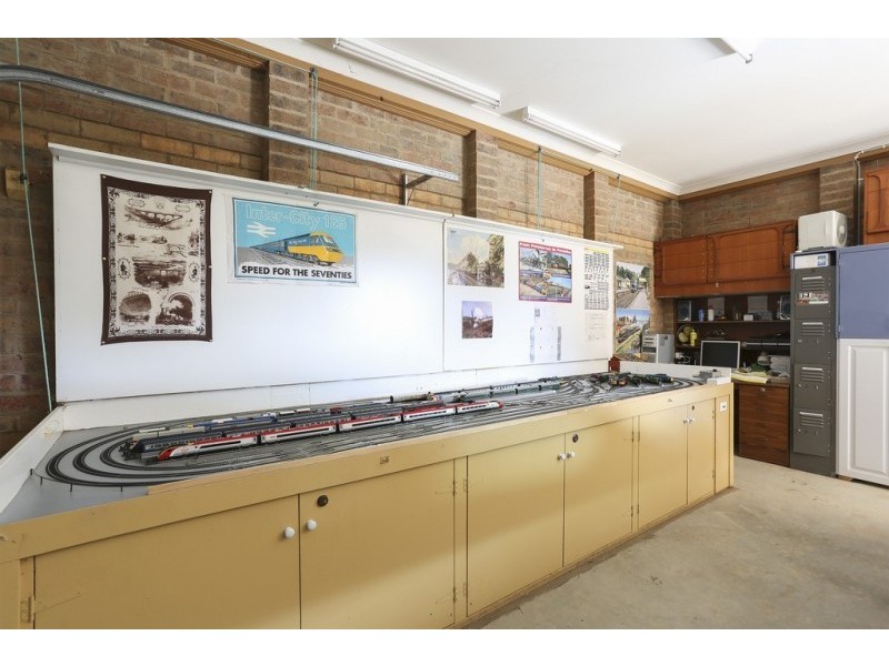 2/1 The Terrace, Kennington VIC 3550