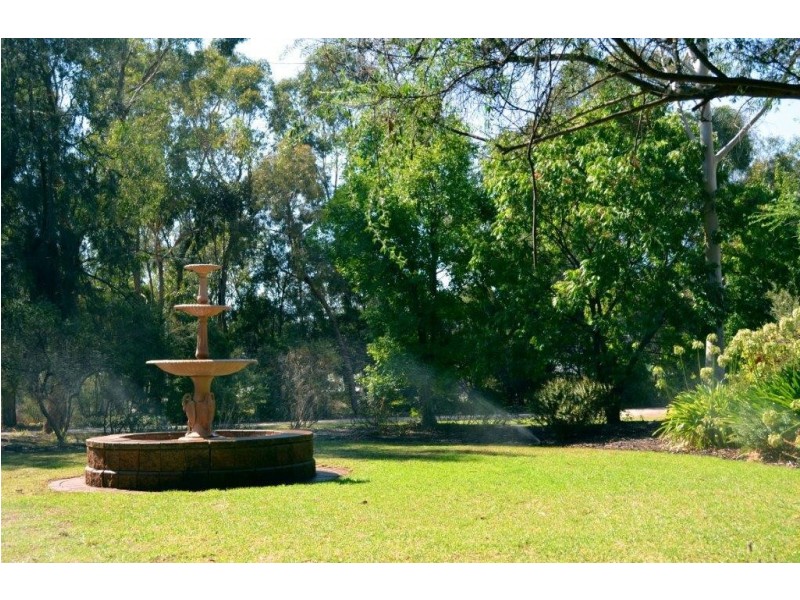 89 Emu Creek Road, Strathfieldsaye VIC 3551