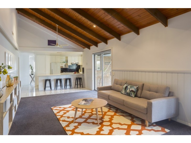 1 Lois Court, Golden Square VIC 3555