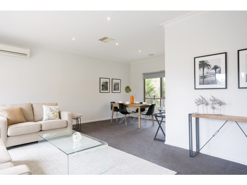 1 Lois Court, Golden Square VIC 3555