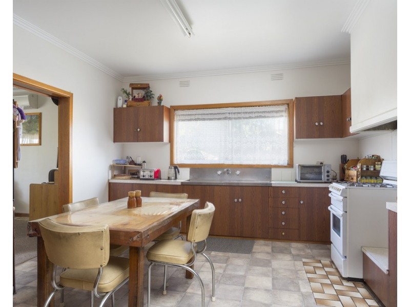 6 Scott Street, White Hills VIC 3550