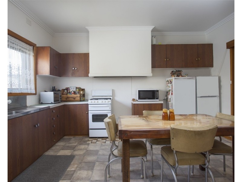 6 Scott Street, White Hills VIC 3550