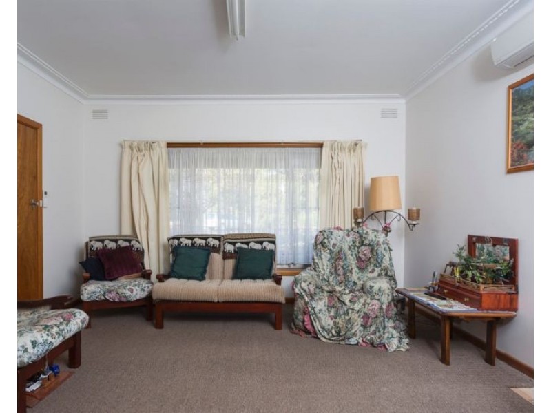 6 Scott Street, White Hills VIC 3550