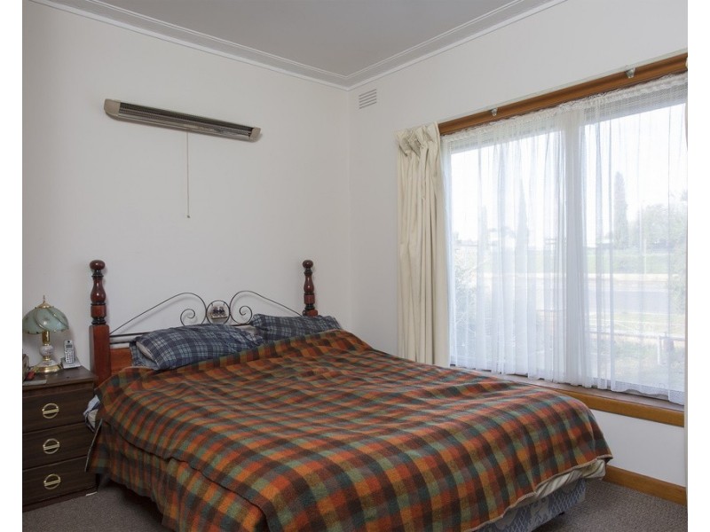 6 Scott Street, White Hills VIC 3550
