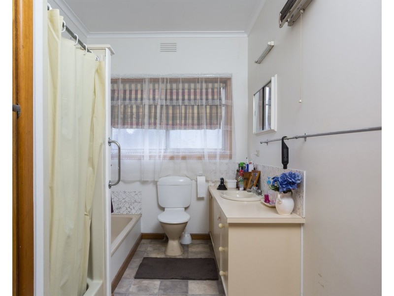 6 Scott Street, White Hills VIC 3550
