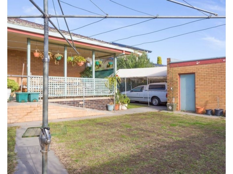 6 Scott Street, White Hills VIC 3550