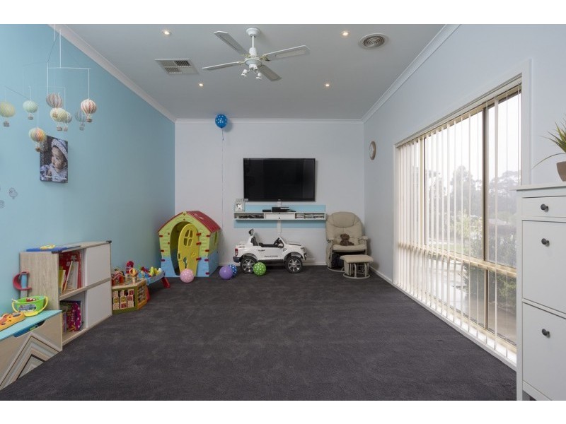 40 Keogh Drive, Spring Gully VIC 3550