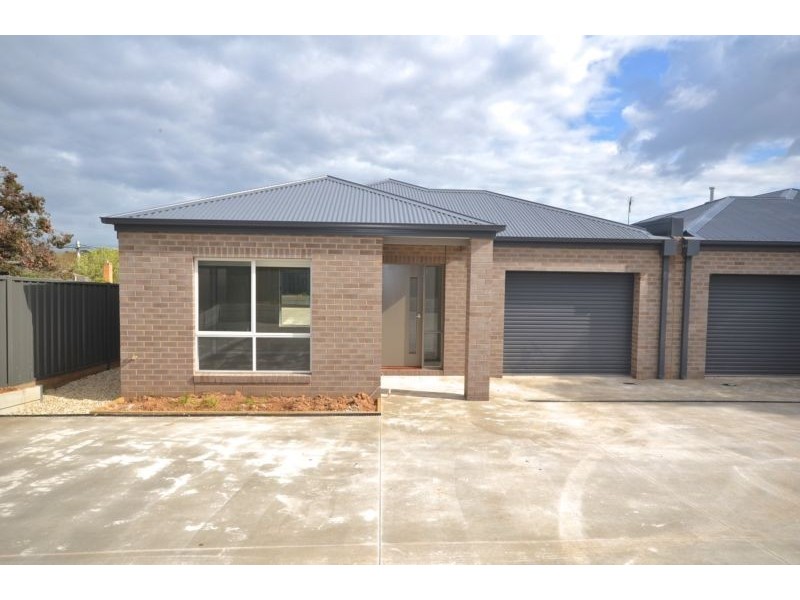 2/455a Napier Street, White Hills VIC 3550