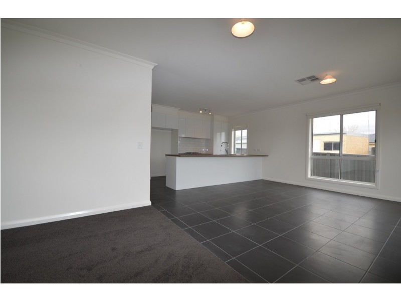 2/455a Napier Street, White Hills VIC 3550