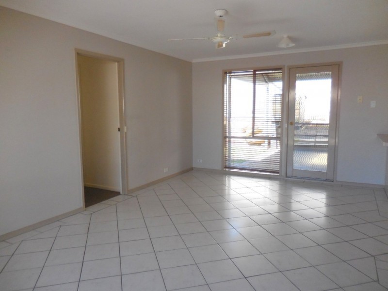 11 Sherwood Drive, Flora Hill VIC 3550