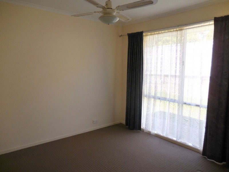 11 Sherwood Drive, Flora Hill VIC 3550