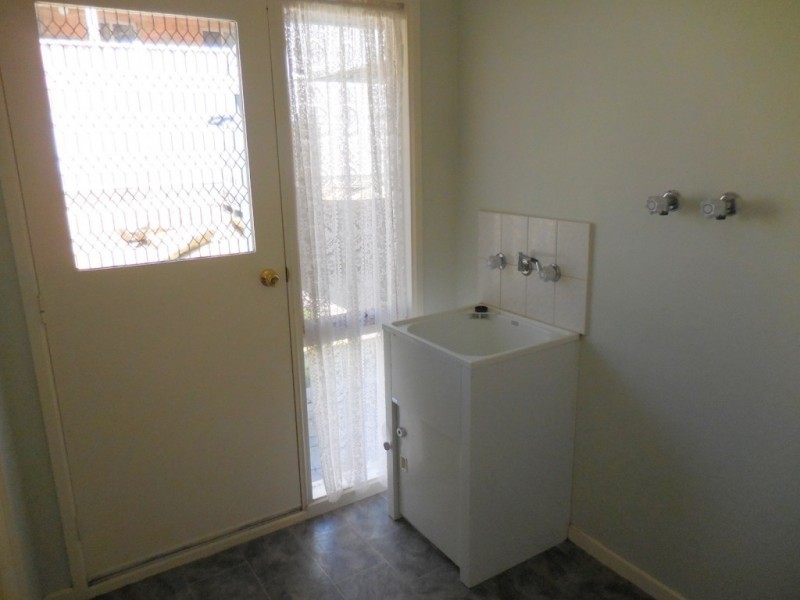 11 Sherwood Drive, Flora Hill VIC 3550