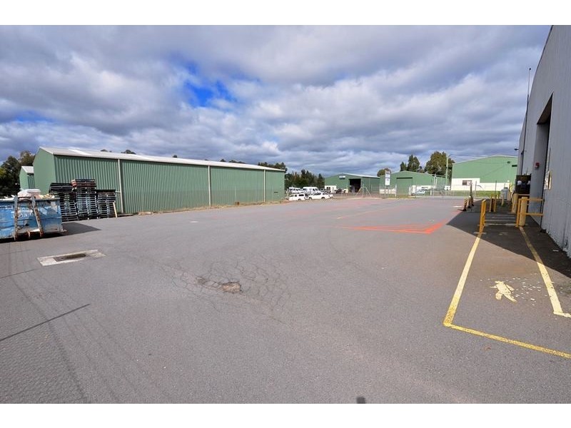 18-20 Craig Street, Long Gully VIC 3550