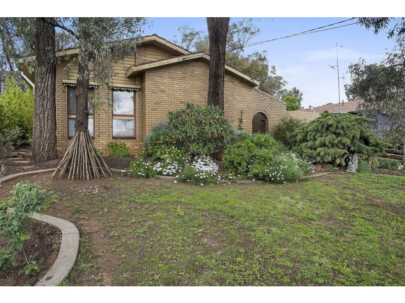 3 Albert Avenue, Strathdale VIC 3550