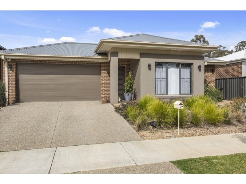 29 Evergreen Boulevard, Jackass Flat VIC 3556