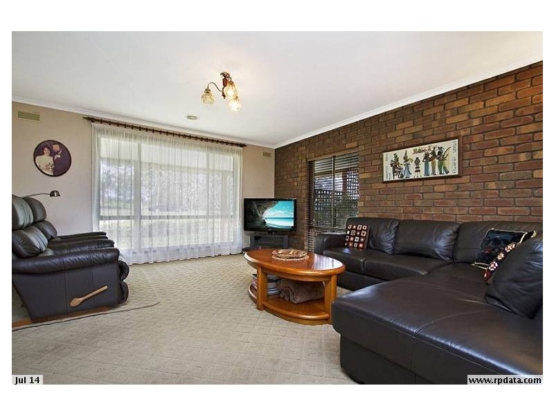 4 Uxbridge Street, Strathfieldsaye VIC 3551