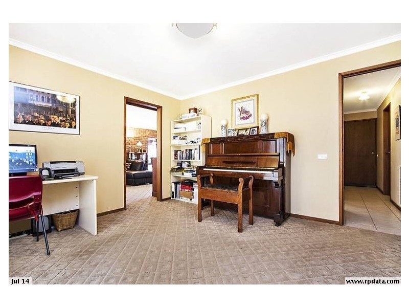 4 Uxbridge Street, Strathfieldsaye VIC 3551