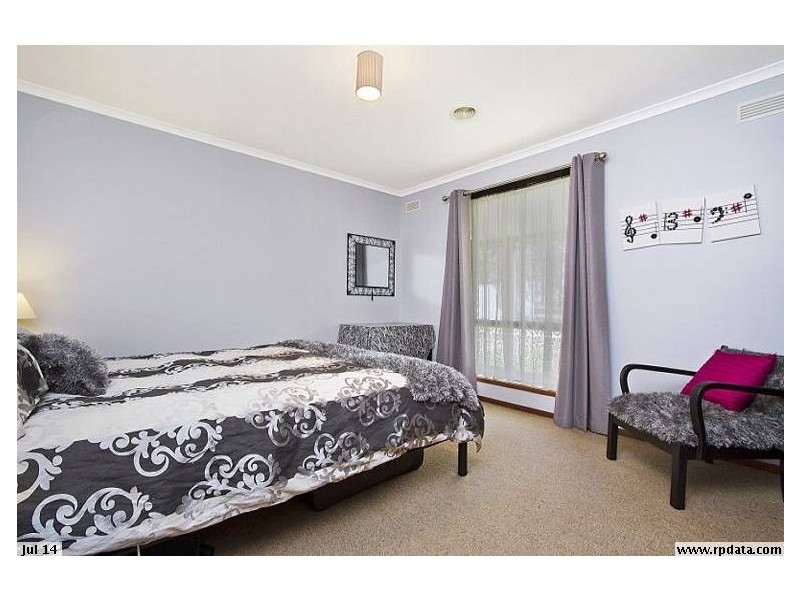 4 Uxbridge Street, Strathfieldsaye VIC 3551