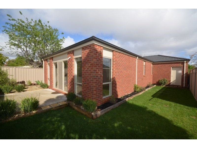 66a Raglan Street, White Hills VIC 3550