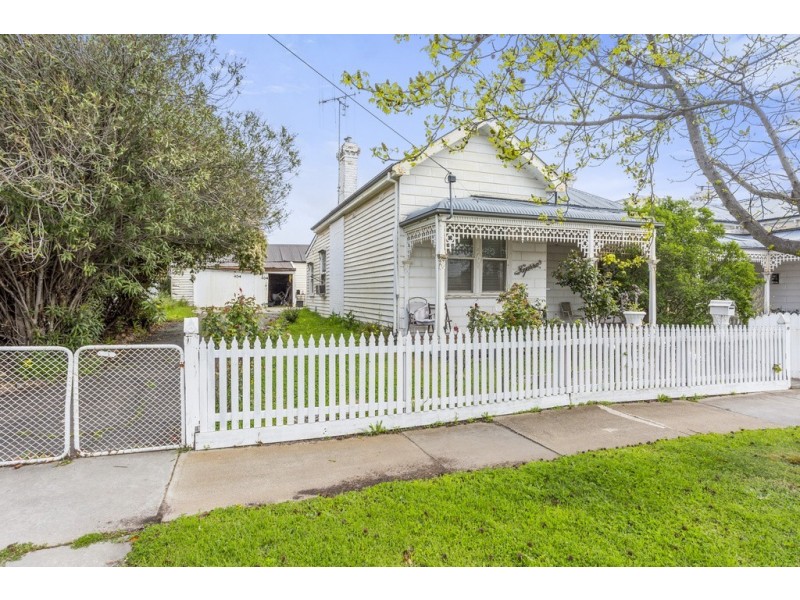 8 & 10 Panton Street, Eaglehawk VIC 3556