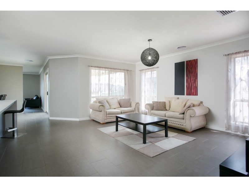 38 Highland Way, Maiden Gully VIC 3551