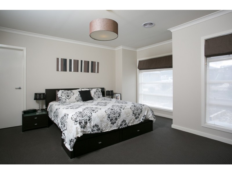 38 Highland Way, Maiden Gully VIC 3551