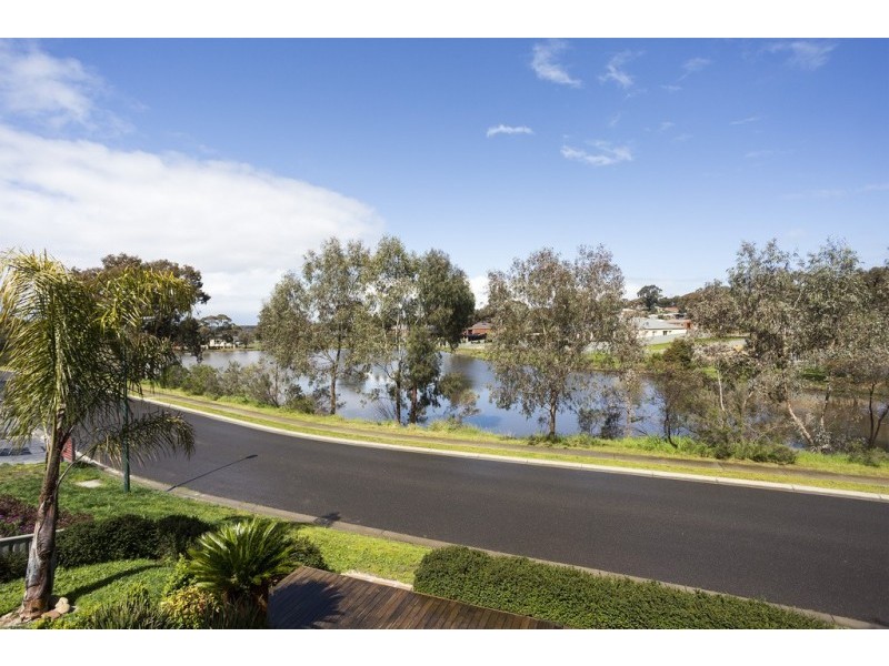 10 Ritchie Drive, Kangaroo Flat VIC 3555