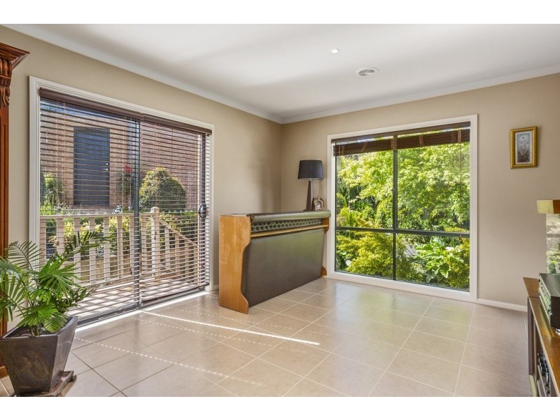 10 Ritchie Drive, Kangaroo Flat VIC 3555