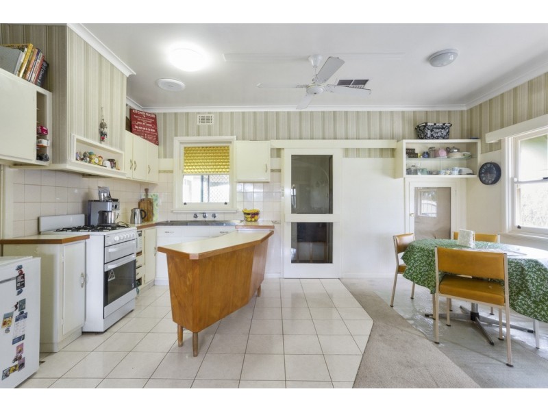 9 Curnow Street, Golden Square VIC 3555