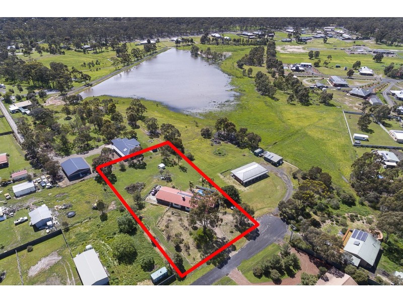 6 Gold Leaf Court, Huntly VIC 3551