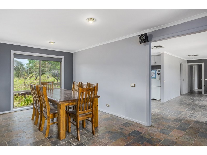 6 Gold Leaf Court, Huntly VIC 3551