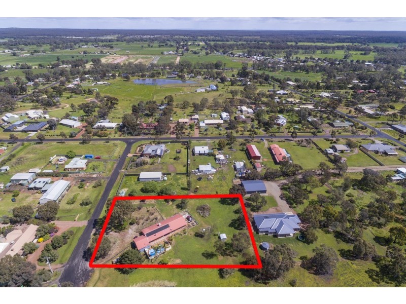 6 Gold Leaf Court, Huntly VIC 3551