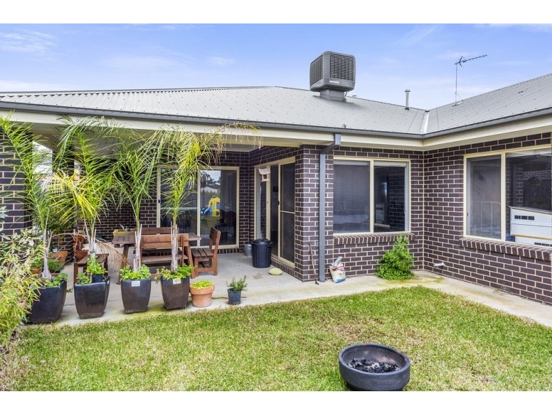 9 Riversdale Avenue, Eaglehawk VIC 3556