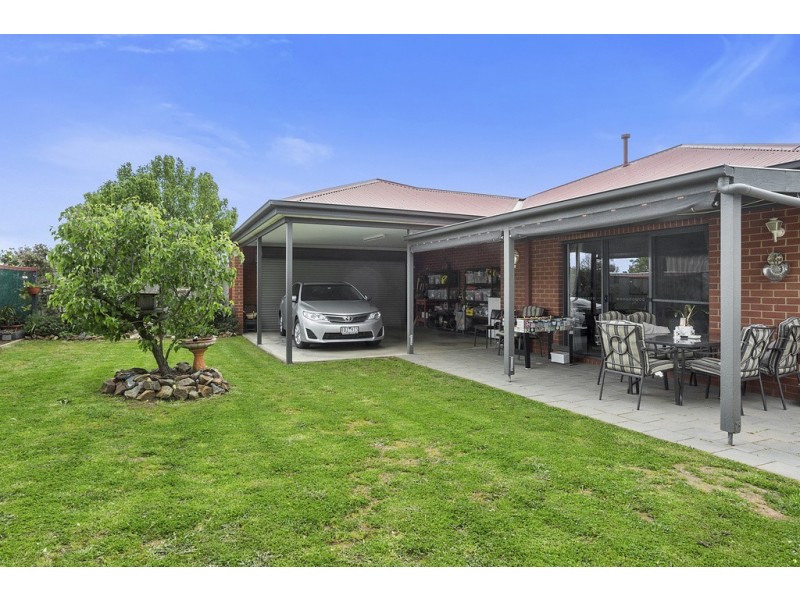 10 Ombana Court, Epsom VIC 3551