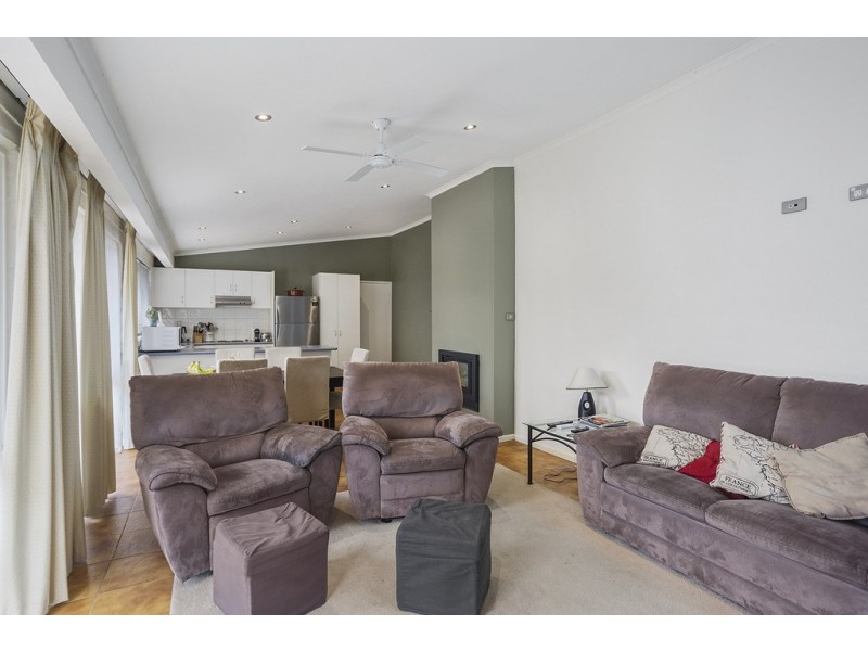 9 Oxford Terrace, Strathdale VIC 3550