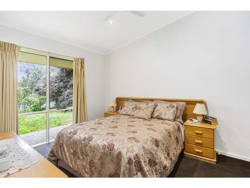 9 Oxford Terrace, Strathdale VIC 3550