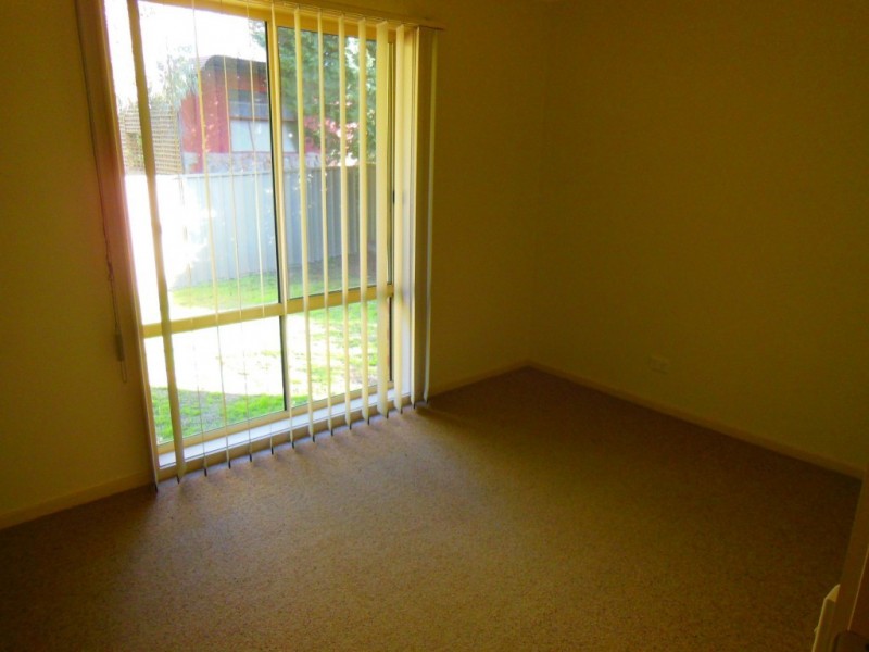 1/1 Campaspe Mews, Strathdale VIC 3550