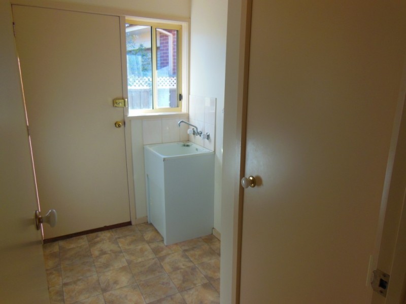 1/1 Campaspe Mews, Strathdale VIC 3550