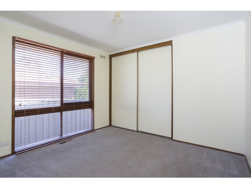 8 Marinna Court, Strathdale VIC 3550