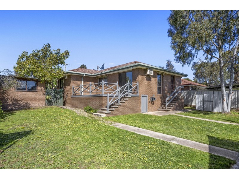 8 Marinna Court, Strathdale VIC 3550