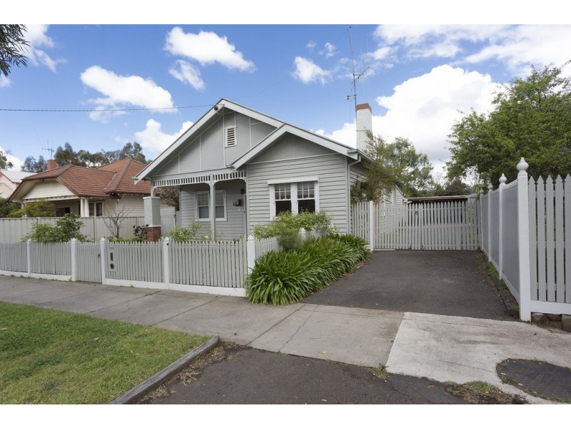 7 Rowcliffe Street, Quarry Hill VIC 3550