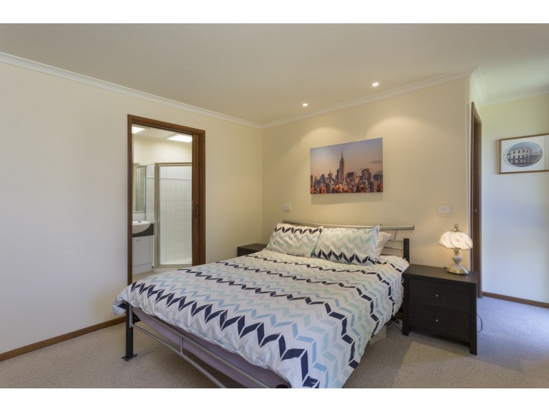 161 St Killian Street, White Hills VIC 3550