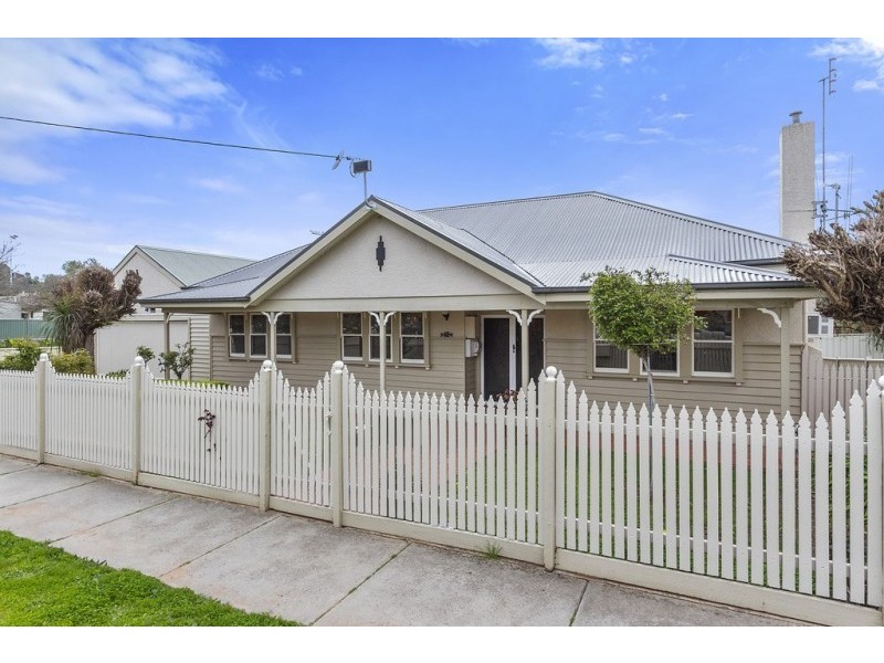 12 Maple Street, Golden Square VIC 3555