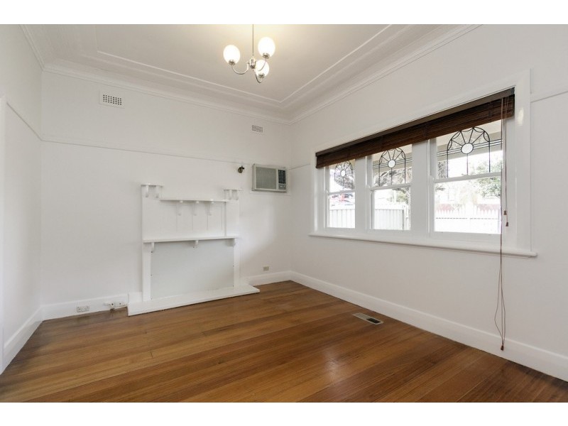 12 Maple Street, Golden Square VIC 3555